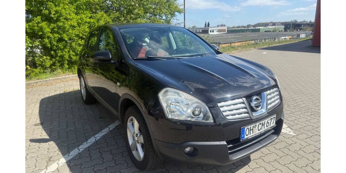 Nissan Qashqai 69.000 km 7.600 &euro; Lübeck 23554