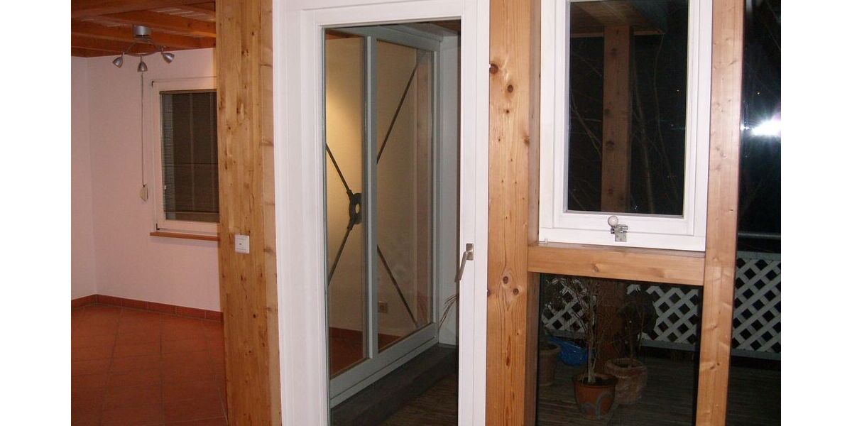 2,5-Zimmer-Wohnung, frei ab 1.8.2026, ca. 73 m² im 5-Familien-Holzhaus, Bj. 1997, zu verkaufenu - Appartement Leonberg | Angebot:26975010