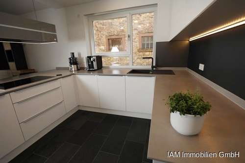 Einfamilienhaus Niederdorfelden - 7 Zimmer, 210 m&sup2;, 3.100&euro; | Angebot:24789103