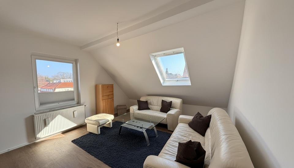 Dachgeschoßwohnung Einbeck - 3 Zimmer, 65 m&sup2;, 700&euro; | Angebot:26283526