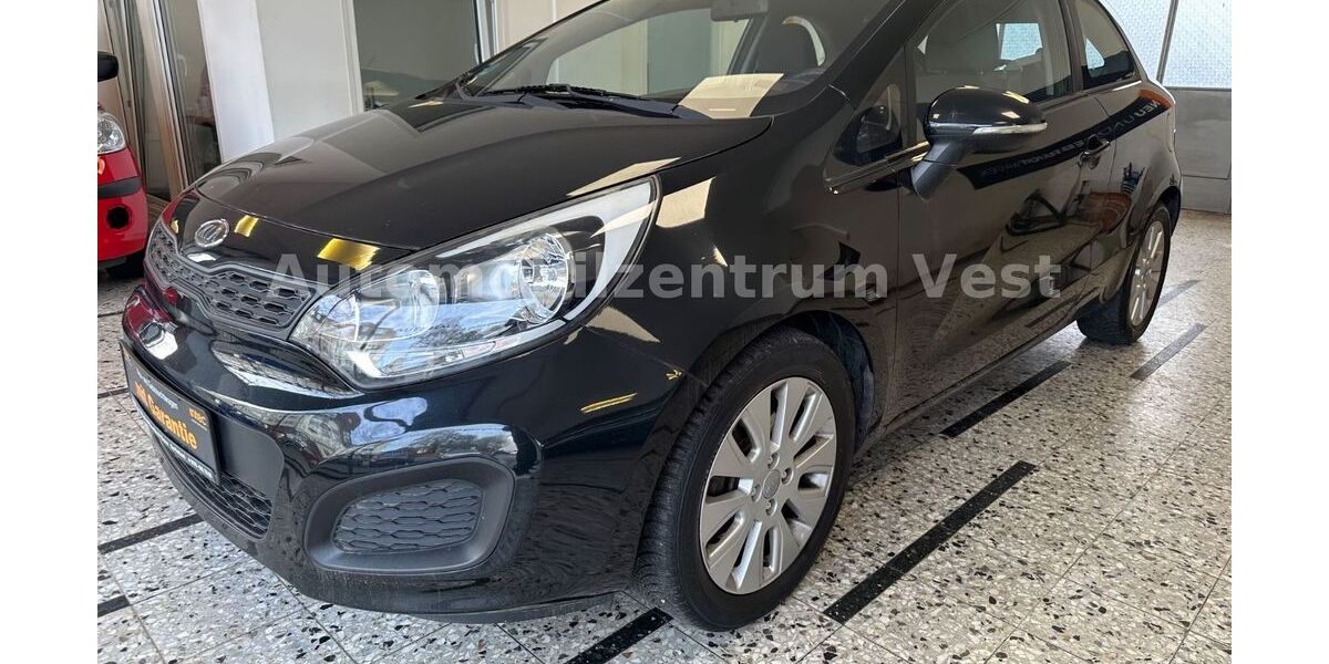 Kia Rio 99.800 km 4.980 € Recklinghausen 45657