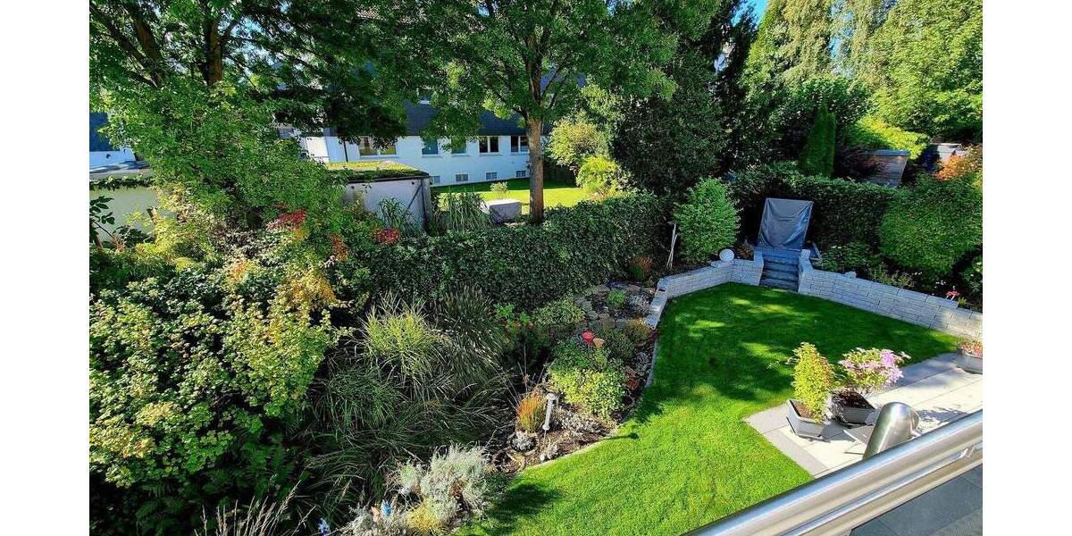 Etagenwohnung Bochum Höntrop - 3 Zimmer, 118 m&sup2;, 1.180&euro; | Angebot:24648767