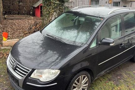 VW Touran 218.000 km 2.500 &euro; München 80999