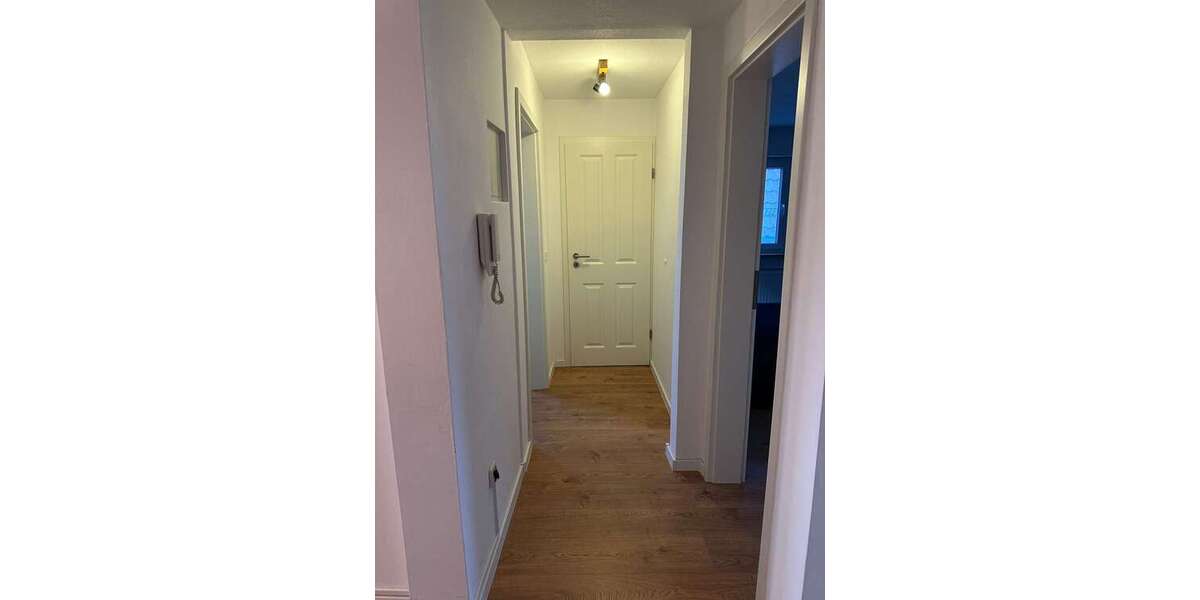 3-Zimmer-Wohnung mit Einbauküche und Balkon - 3- Stuttgart Zuffenhausen | Angebot:26847412