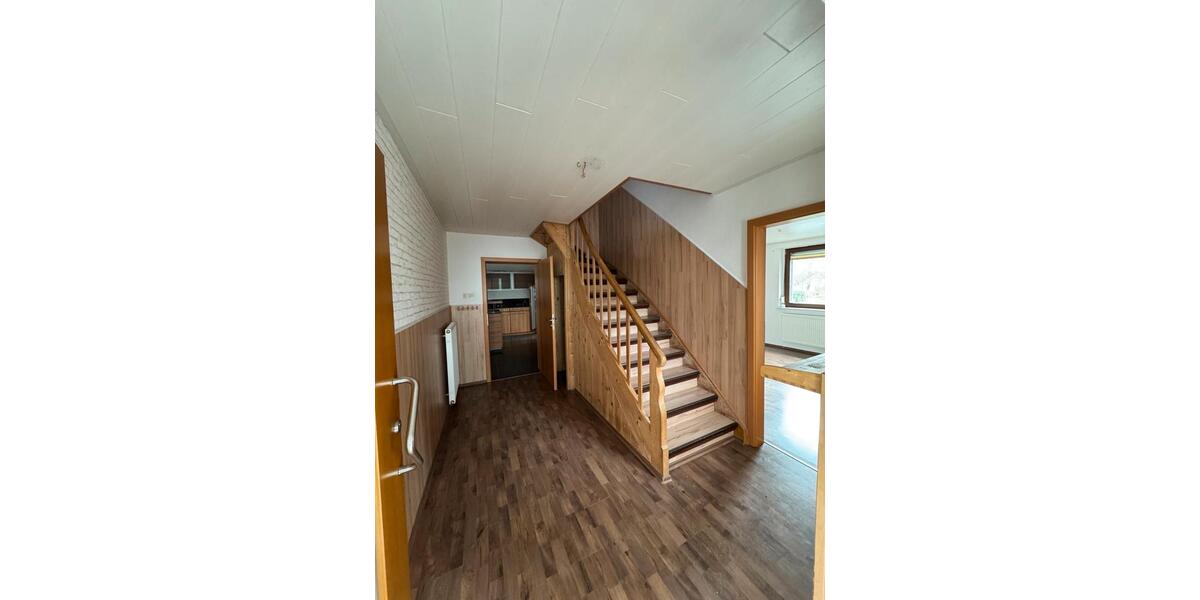 Einfamilienhaus Hennef (Sieg) - 4 Zimmer, 146 m&sup2;, 1.250&euro; | Angebot:25261333