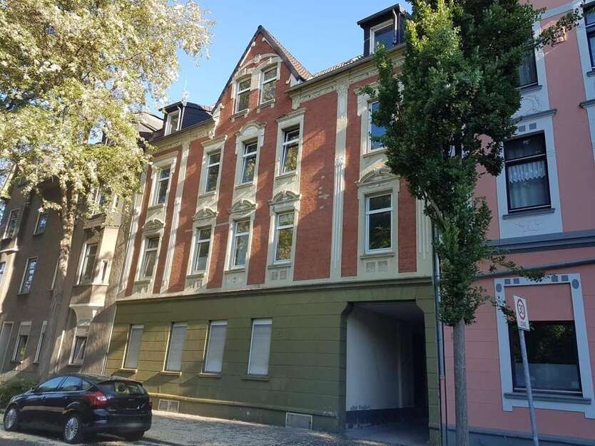 Haus zum Kaufen in Gelsenkirchen 339.000 € 411 m²