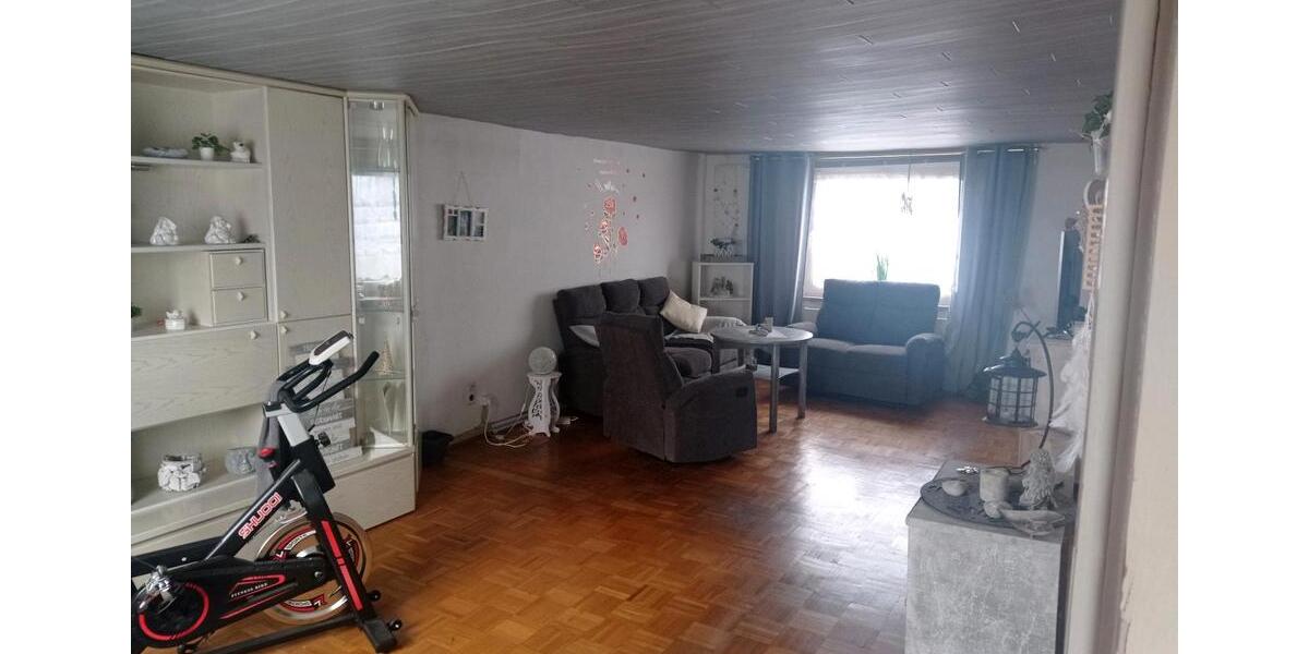 Doppelhaushälfte Dillenburg Manderbach - 3 Zimmer, 140 m&sup2;, 140.000&euro; | Angebot:24629989