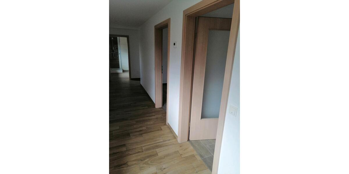 Etagenwohnung Neustadt in Sachsen - 4 Zimmer, 120 m&sup2;, 1.070&euro; | Angebot:24865029