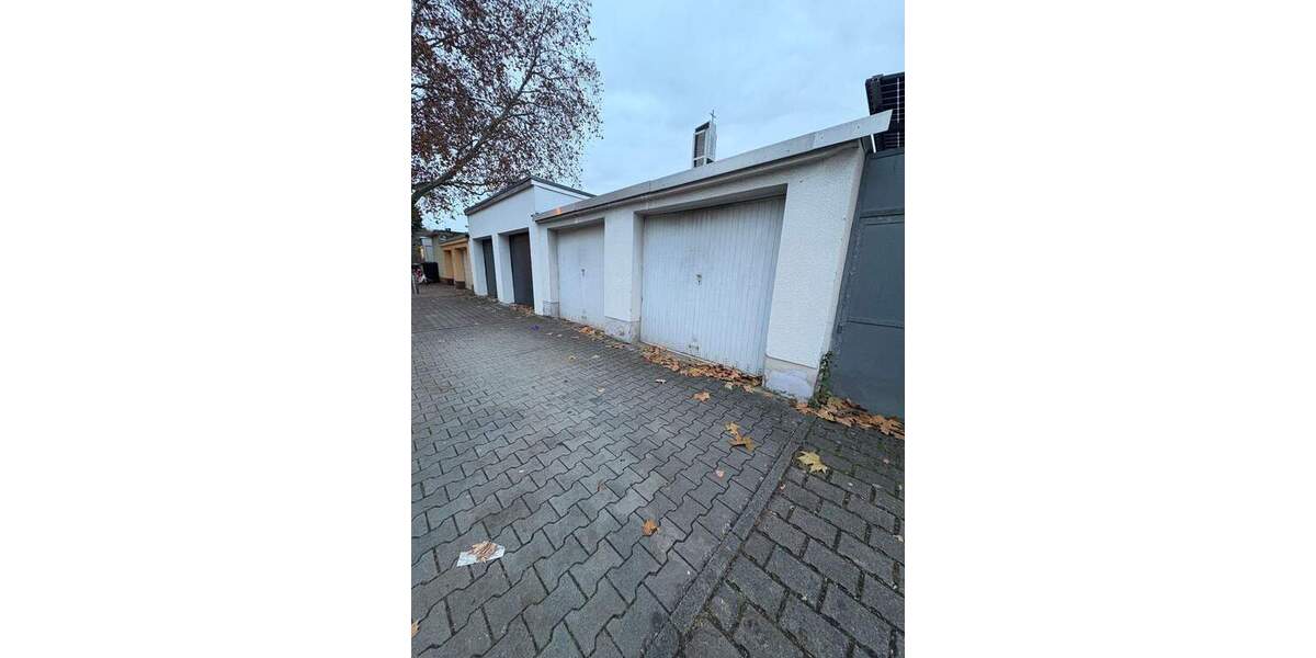 Attraktives Reihenmittelhaus in ruhiger Lage von Frankfurt-Bockenheim 7 zimmer