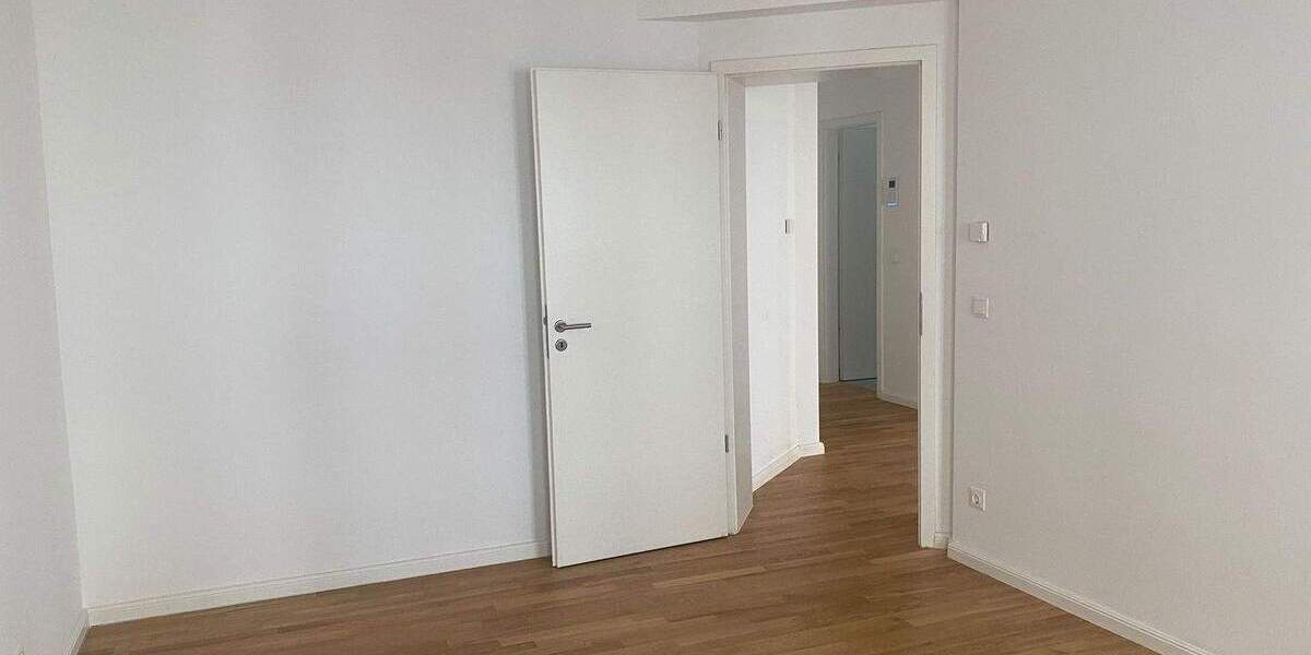 Zimmer Halle (Saale) Innenstadt - 2 Zimmer, 50 m&sup2;, 650&euro; | Angebot:26343850