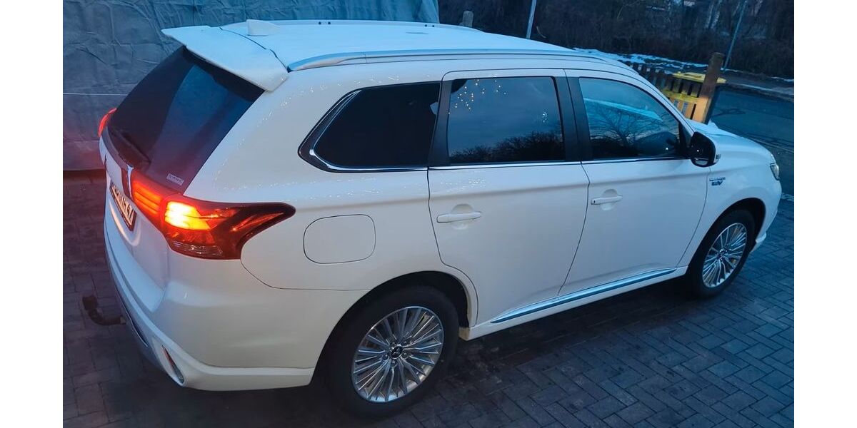 Mitsubishi Outlander 90.000 km 19.900 &euro; Wolfsburg 38448