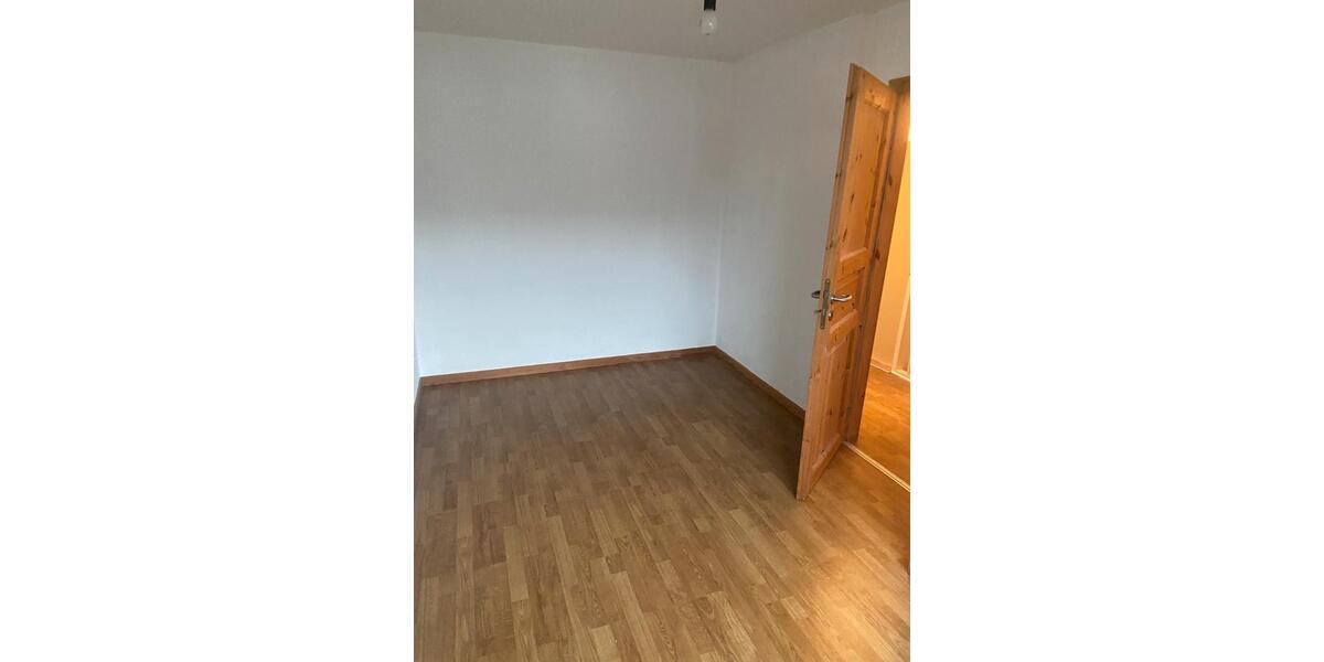 RH Flensburg westliche Höhe 4 Zi. vollunterkellert mit Garage 4 zimmer