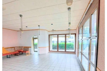 °°°° SCHNÄPPCHEN DES JAHRES 2024 : VERKAUFS,- BÜRO,- PRAXISFLÄCHE + 1,5 Zimmer DG-Wohnung MIT TERRASSE °°°°