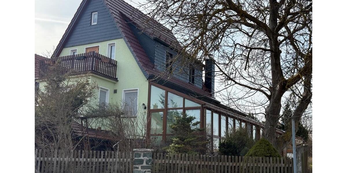 Einfamilienhaus Triptis - 7 Zimmer, 200 m&sup2;, 1.770&euro; | Angebot:25409238