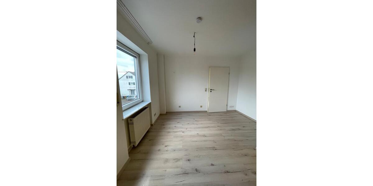 Etagenwohnung Neuwied - 3.5 Zimmer, 101 m&sup2;, 900&euro; | Angebot:24995762