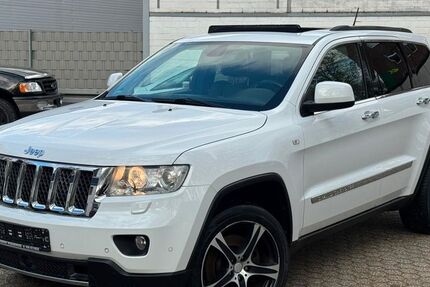 Jeep Grand Cherokee 130.000 km 12.999 &euro; Düsseldorf 40233