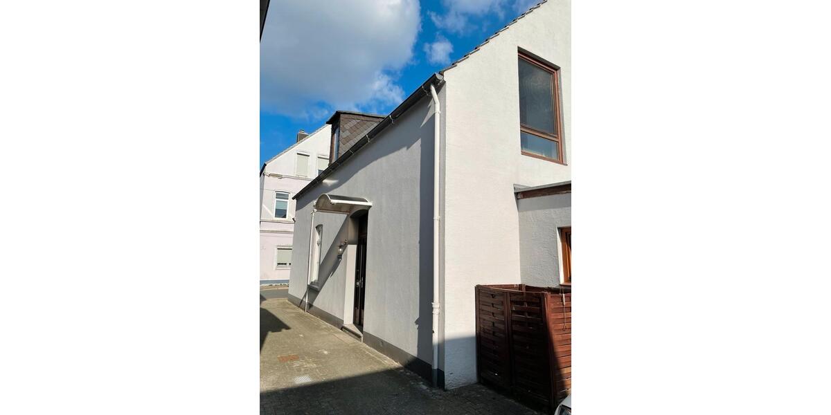 Einfamilienhaus Bremerhaven - 9 Zimmer, 180 m&sup2;, 169.000&euro; | Angebot:26990254