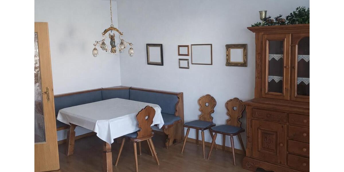 Reihenhaus Nabburg - 5 Zimmer, 140 m&sup2;, 1.800&euro; | Angebot:26326550