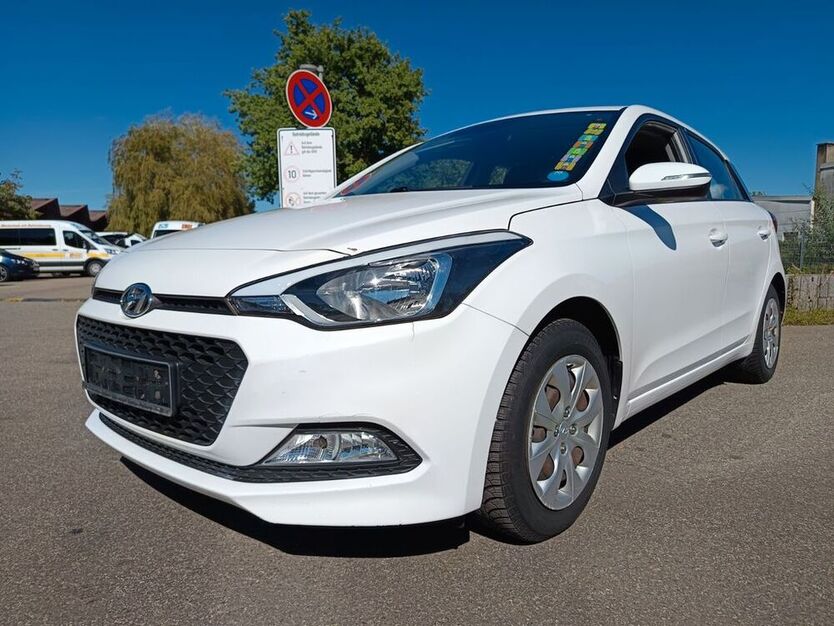 i20