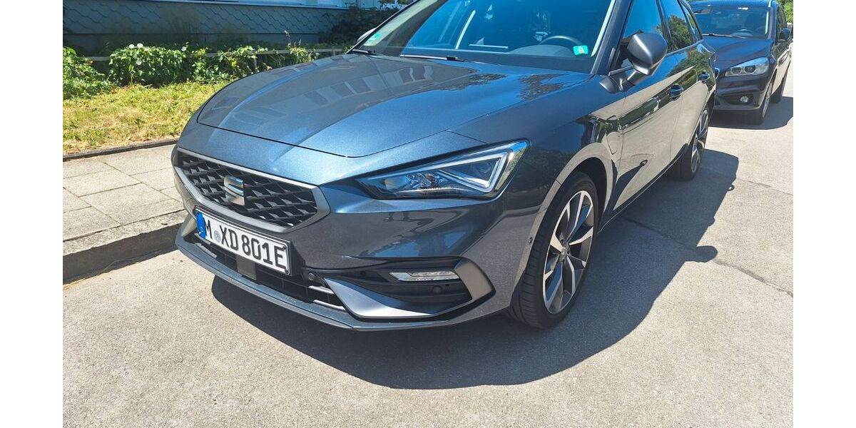 Seat Leon 45.000 km 23.500 &euro; München 81739