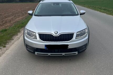 Skoda Octavia 205.000 km 7.900 &euro; Riede 27339
