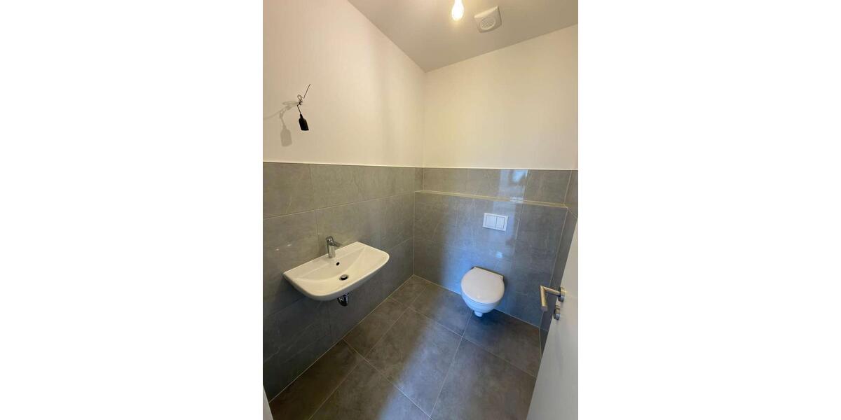 Etagenwohnung Bielefeld - 5 Zimmer, 122 m&sup2;, 1.290&euro; | Angebot:26099695
