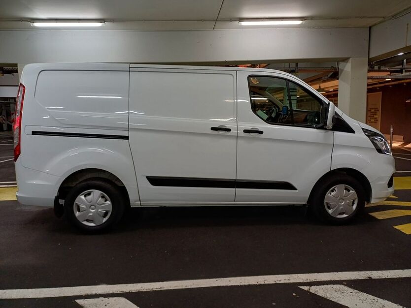 Ford Transit Custom 142.000 km 16.300 € Esslingen am Neckar 73733