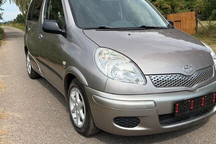 Toyota Yaris 191.000 km 4.990 &euro; Bad Grund (Harz) - Windhausen 37539