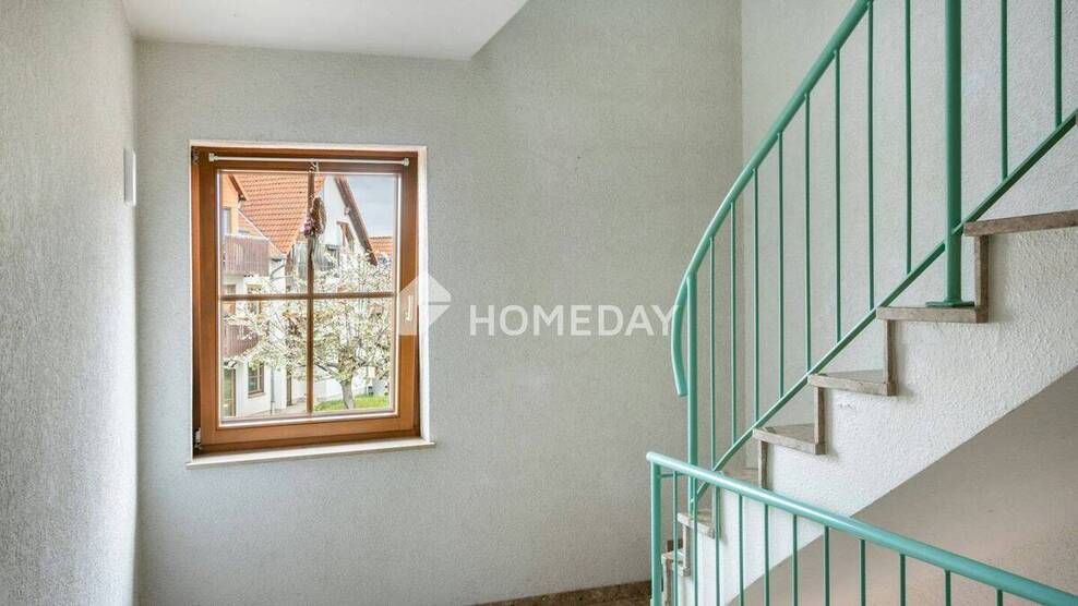 Attraktive Dachgeschosswohnung mit 2 Zimmern, Balkon und Gartennutzung in Eischleben 2 zimmer