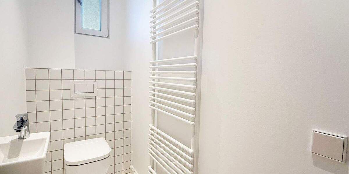 Etagenwohnung Stuttgart West - 5 Zimmer, 140 m&sup2;, 2.450&euro; | Angebot:25073679