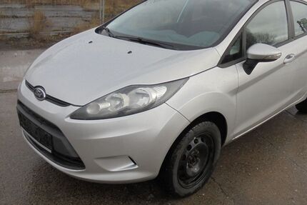 Ford Fiesta 86.000 km 3.950 &euro; Chemnitz 09114