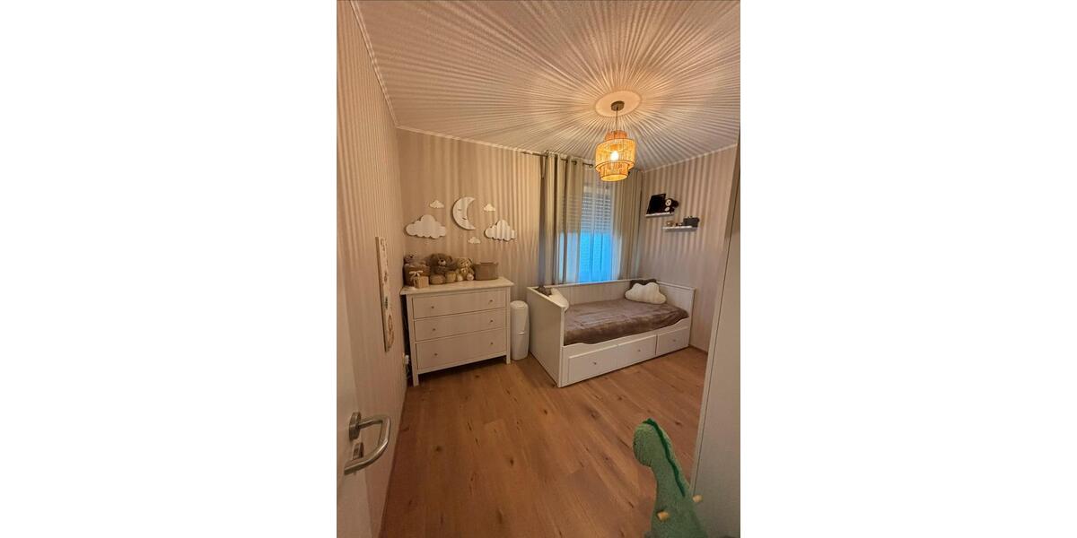 Dachgeschoßwohnung Essen Stadtbezirk VI - 3 Zimmer, 70 m&sup2;, 149.000&euro; | Angebot:25994131