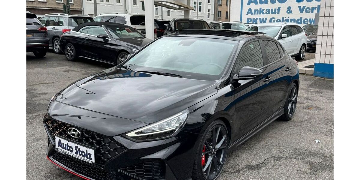 Hyundai i30 11.206 km 29.850 &euro; Oberhausen 46045