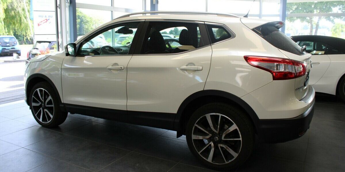 Nissan Qashqai 1.6 DIG-T 360° 4x2 109.771 km 13.980 € Euskirchen 53881