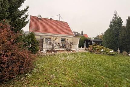 Freistehendes Einfamilienhaus mit GartenTerrasseBalkonGarage 3 zimmer