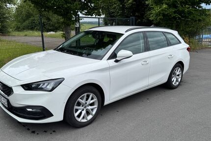 Seat Leon 74.000 km 18.500 &euro; Rochlitz 09306