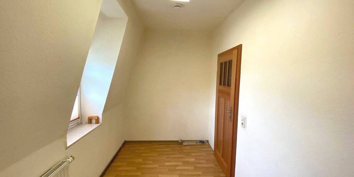 Etagenwohnung Jena Zwätzen - 3 Zimmer, 70 m&sup2;, 175.000&euro; | Angebot:26358730
