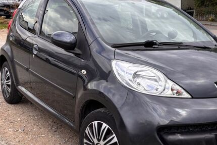 Peugeot 107 97.861 km 2.499 &euro; Unterschleißheim 85716
