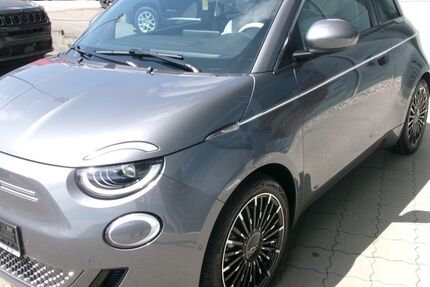 Fiat 500e 14.690 km 22.990 &euro; Lübeck 23554