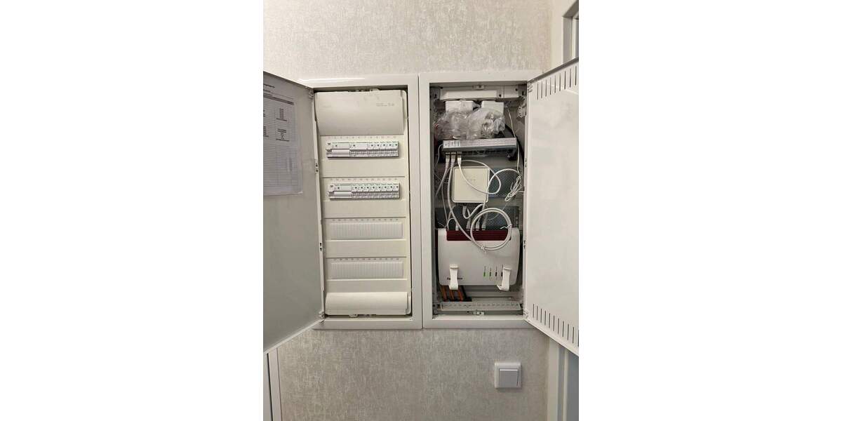 Top moderne 3 Zimmer DG-Wohnung mit 2 Dachterrassen, Aufzug & Einzelgarage! 3 zimmer