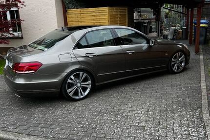 Mercedes-Benz E 500 172.000 km 18.500 &euro; Roth 57539