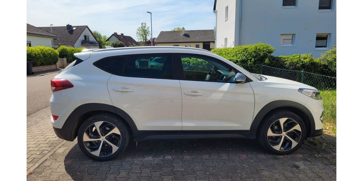 Hyundai TUCSON 78.000 km 14.500 &euro; Guntersblum 67583