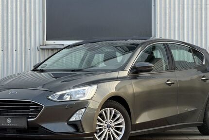 Ford Focus 28.000 km 13.990 &euro; Flensburg 24941