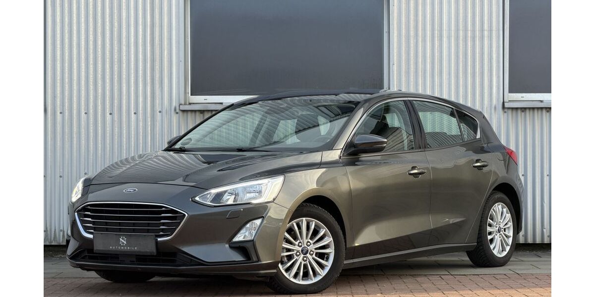 Ford Focus 28.000 km 13.990 &euro; Flensburg 24941