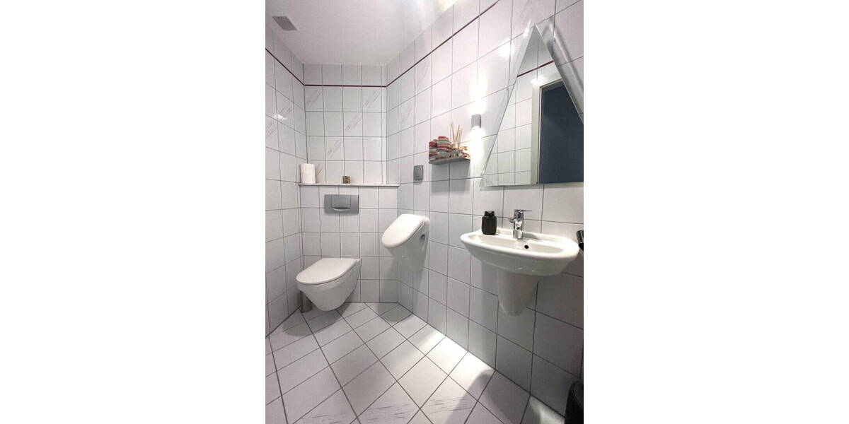 Einfamilienhaus Schweinfurt Nordöstlicher Stadtteil - 9 Zimmer, 188 m&sup2;, 749.000&euro; | Angebot:26148778