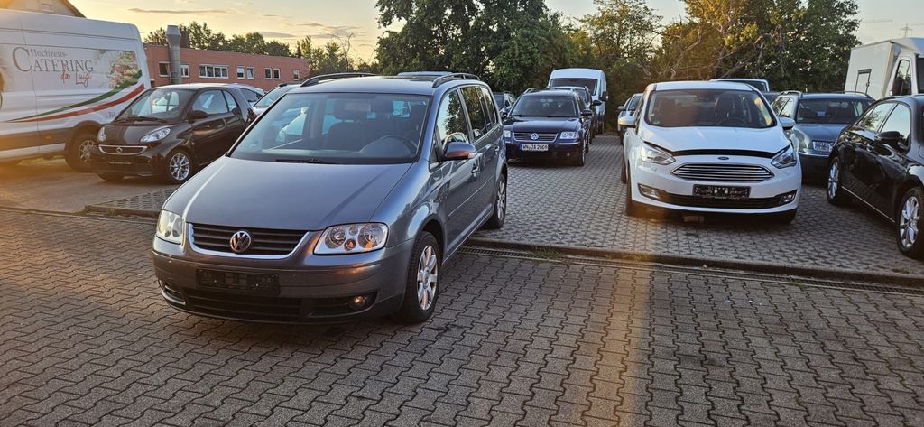 VW Touran 302.696 km 1.700 € Waiblingen Neustadt ( 15 km von Stuttgart ) 71336