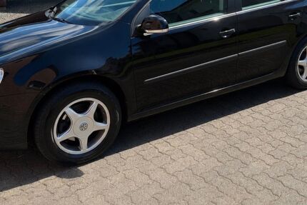 VW Golf 170.000 km 1.000 &euro; Waldbröl 51545