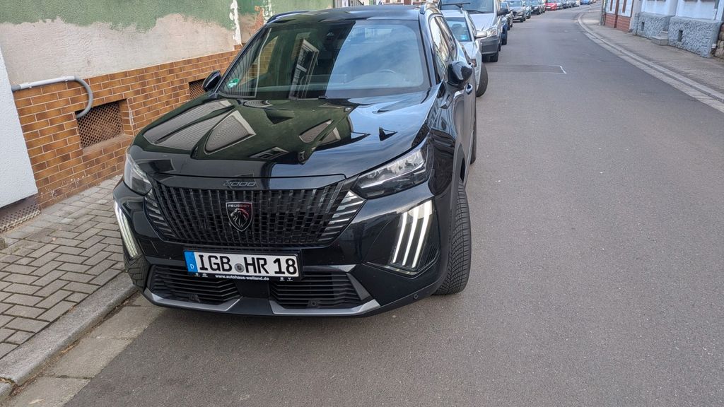 Peugeot 2008 18.000 km 19.999 &euro; Sankt Ingbert 66386