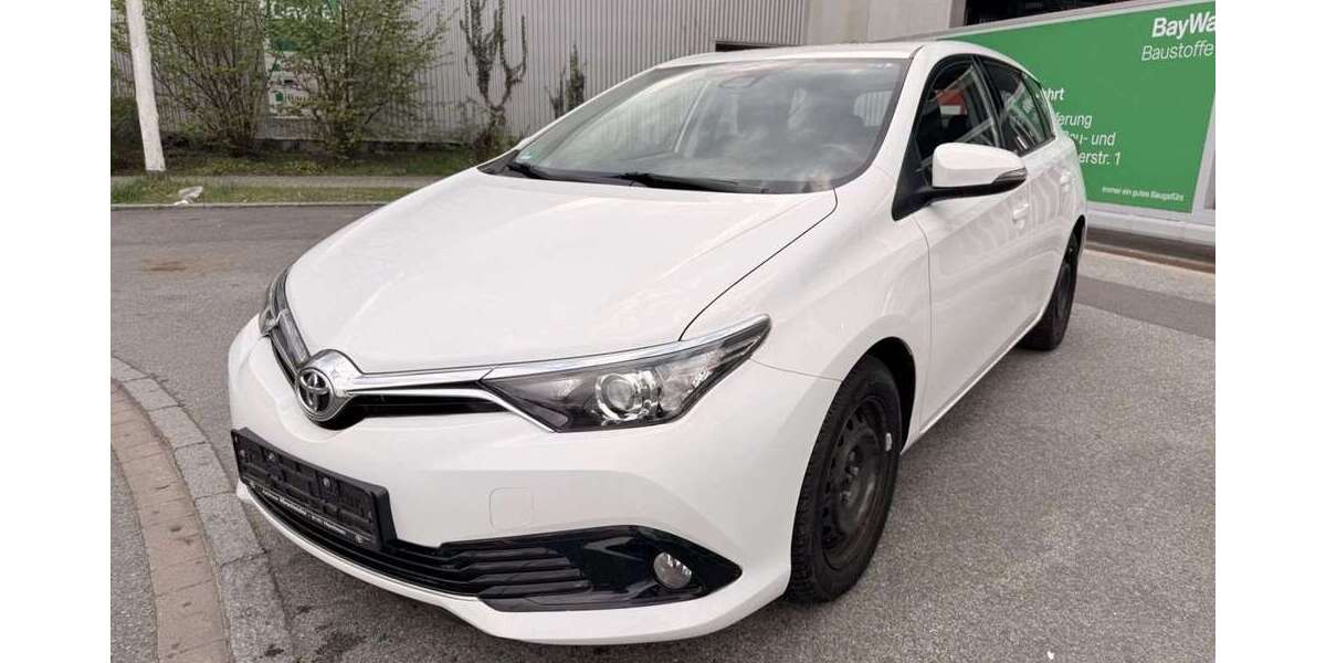 Toyota Auris 70.000 km 99.999 &euro; Fürth 90763