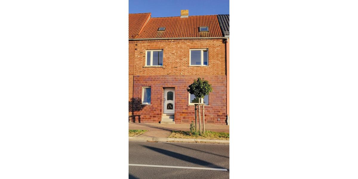Reihenhaus Raguhn-Jeßnitz Jeßnitz (Anhalt) - 7 Zimmer, 140 m&sup2;, 105.000&euro; | Angebot:27216710